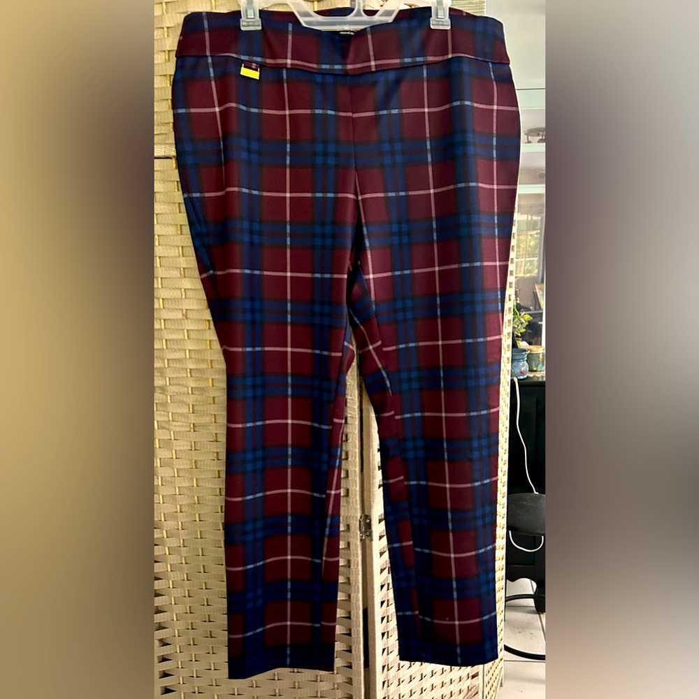 NWOT Plaid Ankle Pants 1X
